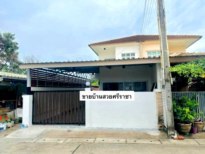 Twin houses for sale Kasetsart University Si Racha Campus : Second-hand semi-detached house in Sriracha, 2 floors, with furniture, nine kilometers zone, Sriracha, Chonburi