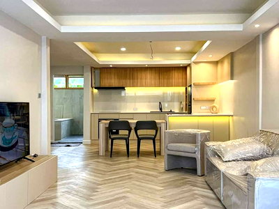 Townhouses for sale St. Andrews International School Bangkok : LTH10338- Townhouse FOR SALE in Ekkamai size 200 Sq.w.5 beds 3 baths Near BTS PhraKanong Price ONLY 17.9Mb