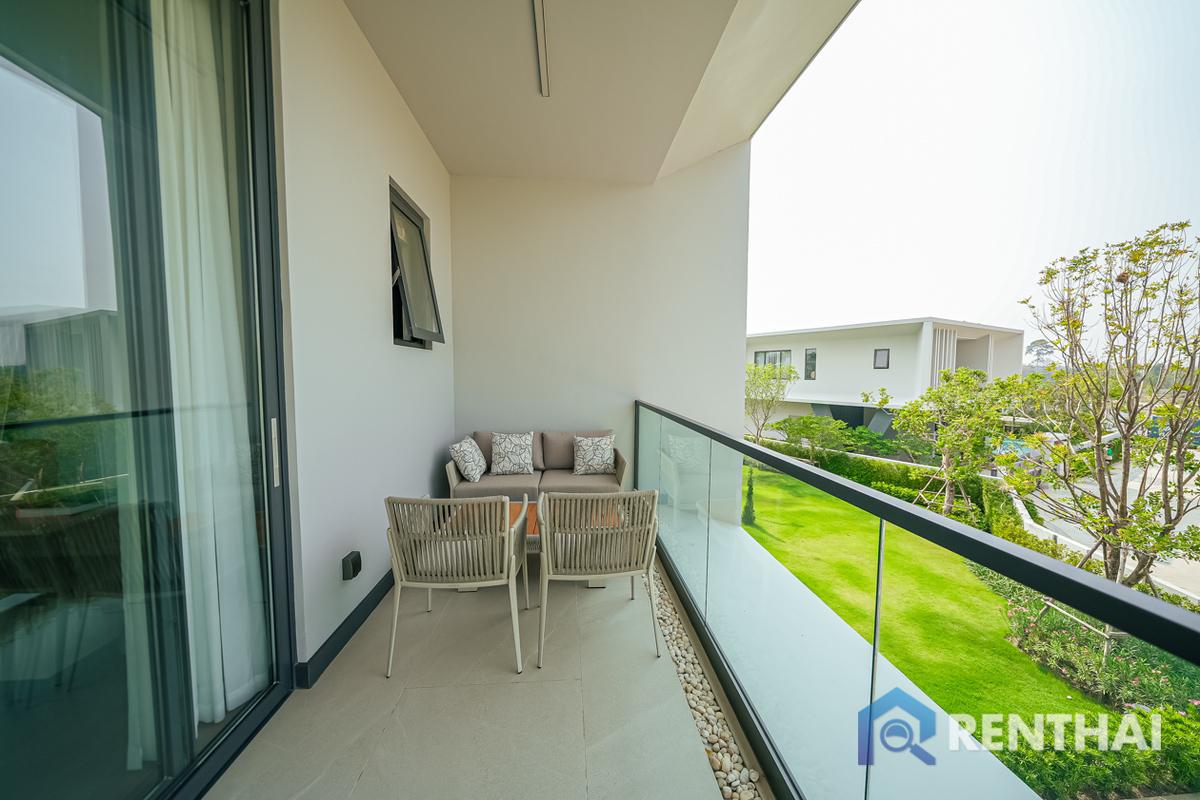 picture This Large Luxury Villa Could  Be Your Dream Home! - 12/25