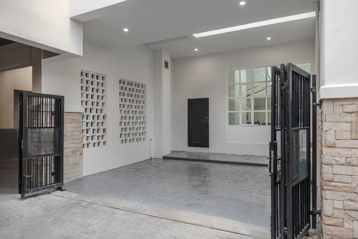 รูป SBR101 เช่า ทาวน์โฮม Sabbath Residence Chatuchak 5นอน 6น้ำ 2จอด พื้นที่ใช้สอย 400ตรม. 25.50ตรว 250000บ. 064-959-8900 - รูปที่ 12/54