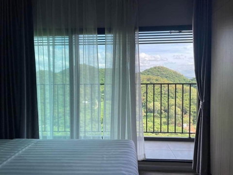 Knightsbridge, mountain view, 1 bedroom, 30th floor, fully furnished!