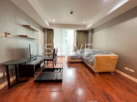 1 Bed with Bathtub 60 sq.m. Condo in Phrom Phong area Close to BTS Phrom Phong 580 m. at Baan siri 24 Condo/ For Rent