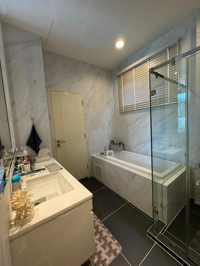 รูป ขายบ้านตัวอย่าง บ้านกลางเมือง คลาสเซ่ CLASSE เอกมัย-รามอินทรา วิวติดสวน-สโมสร ที่สุดในโครงการ ตกแต่งจัดเต็ม - รูปที่ 16/19