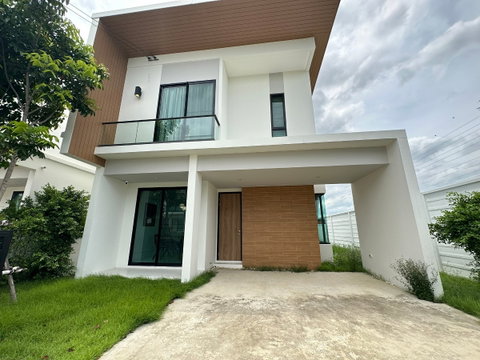 ให้เช่าบ้านเดี่ยว 3 ห้องนอน โคโม่ เบียงก้า บางนา (RT-01)