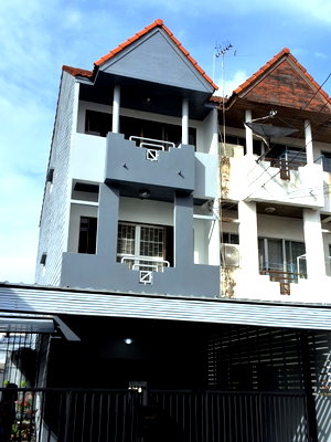 Townhouses for sale : Townhouse for sale Sammakorn Ramkhamhaeng 112 new renovated