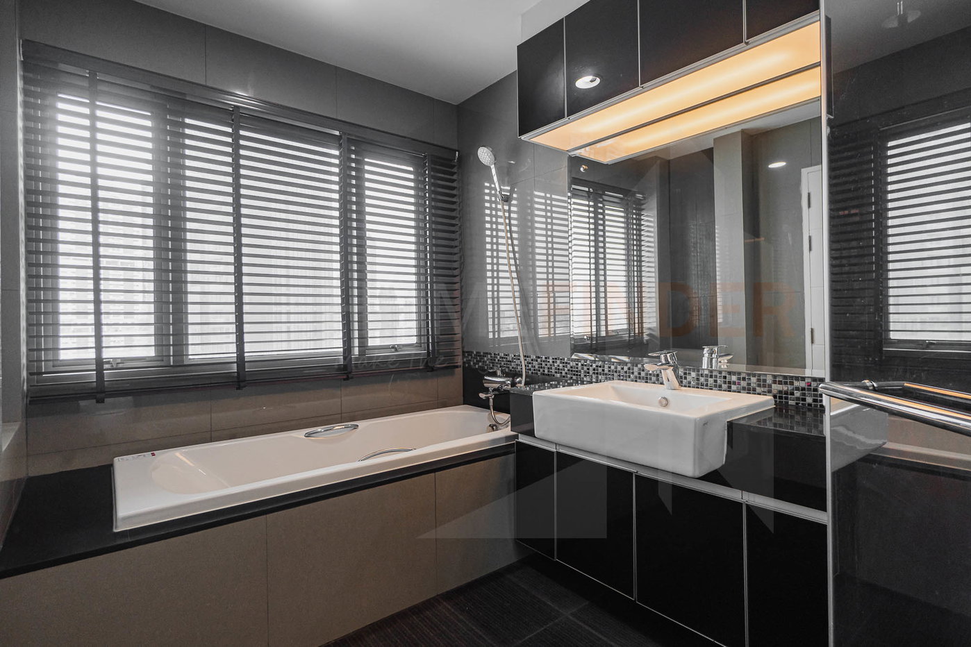 รูป The Crest Sukhumvit 34 3 bedrooms, for rent - รูปที่ 8/14