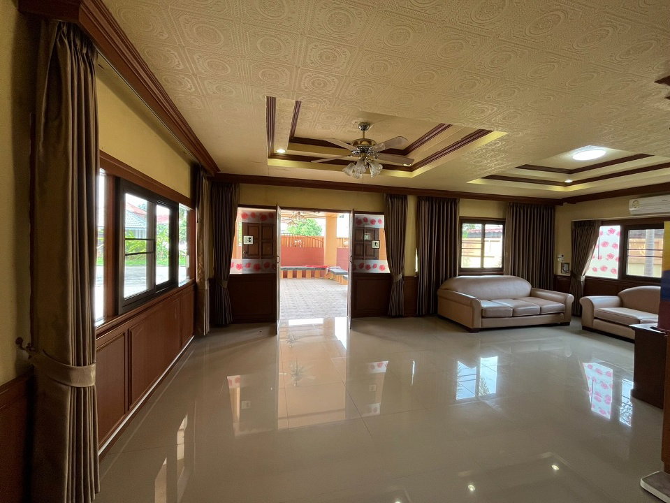 รูป ขายบ้านพร้อมเฟอร์นิเจอร์ ในโครงการ หน้าคลับเฮ้าส์ เดินทางเข้าเมืองสะดวกสบาย - SW001068 - รูปที่ 4/18