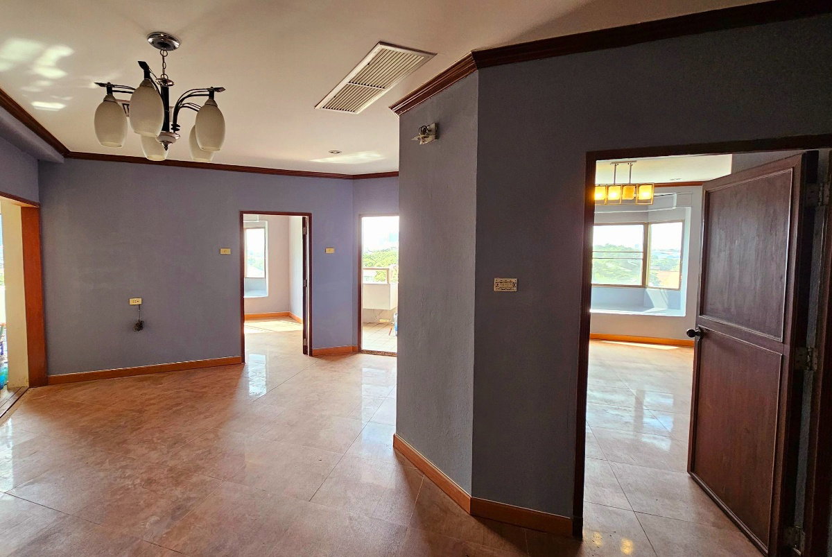 picture for sale condo Country Complex C Condominium (S03-0822) - 13/18