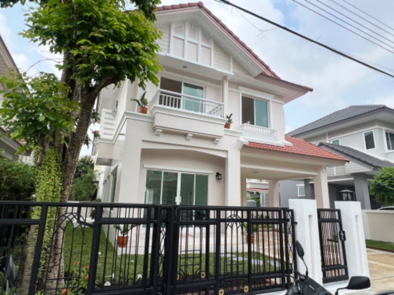 ขายบ้านเดี่ยว : ขาย บ้านเดี่ยว 3 ห้องนอน 2 ห้องน้ำ เพอร์เฟค เพลส สุขุมวิท77-สุวรรณภูมิ 240 ตรม. 50.40 ตร.วา ติดโรบินสันลาดกระบัง พาซิโอ้