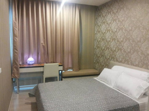 P-139593 ต้องการขายคอนโด ไลฟ์ รัชดาภิเษก Ratchadaphisek Rd, Huai Khwang, Bangkok Line Id: @easythaihome 085-592-2897