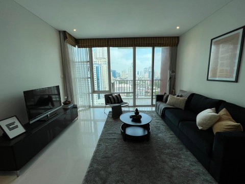 LTH10468–Fullerton Sukhumvit FOR RENT 2 beds 2 baths Size 96 Sq.M. Near BTS Ekkamai - Thonglor stations ONLY 78k/month