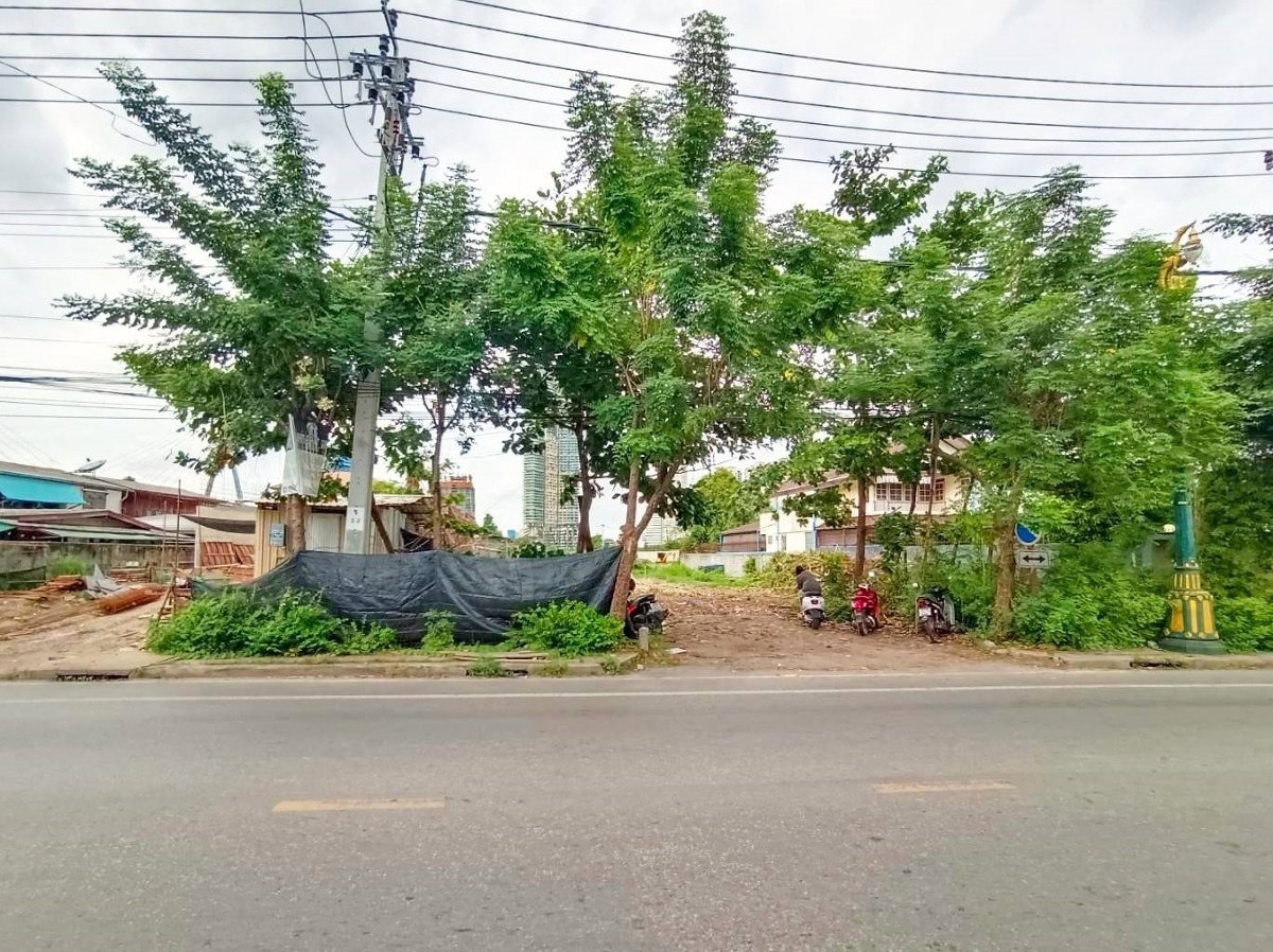 รูป ขายที่ดินติดถนน ระหว่าง ซ.เพชรหึงษ์ 1 และ 6 เนื้อที่ 4-1-31 ไร่ เหมาะลงทุนทางธุรกิจ - รูปที่ 2/11