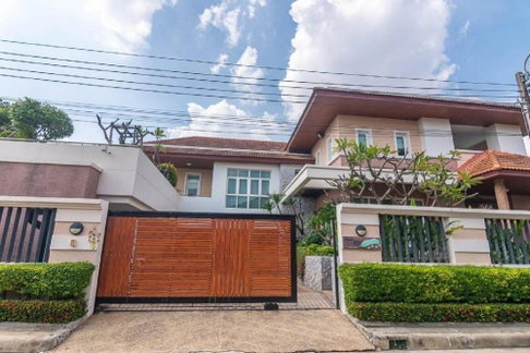 📍ขายบ้านเดี่ยว หมู่บ้านศรีวดี ซอย 3 🏡ใกล้พาซิโอพาร์ค (กาญจนาภิเษก) บรรยากาศร่มรื่น🌳 ตกแต่งสวยด้วยวัสดุอย่างดี พร้อมเข้าอยู่ ราคา 36.9 ล้านบาท❗️