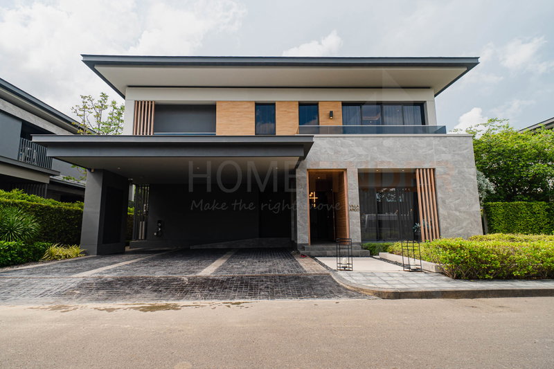 Houses for sale : Lake Legend Bangna-Suvarnabhumi 4 bedrooms, for sale