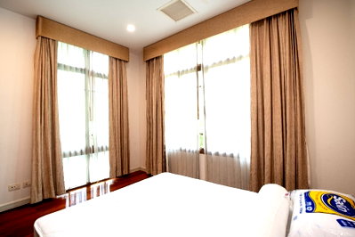 เช่าบ้านเดี่ยว โรงเรียนเซนต์แอนดรูส์อินเตอร์เนชันแนล กรุงเทพ : HSSW102 ให้เช่า บ้านเดี่ยว แสนสิริ สุขุมวิท67 2ชั้น ขนาด 110 ตร.ว. พื้นที่ใช้สอย 490 ตร.ม. 4นอน 5น้ำ 280,000บ. 064-959-8900