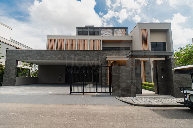 Houses for sale : Lake Legend Bangna-Suvarnabhumi 4 bedrooms, for sale