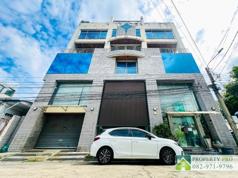 ขาย บ้าน อาคาร 4 ชั้น รัชดานิเวศน์ แยก 2 แบบ 4 ห้องนอน 40 ตรว 482 ตรม ทิศใต้ มีลิฟท์ ใกล้ ห้วยขวาง ลาดพร้าว ประชาอุทิศ สุทธิสาร : VW24S-003