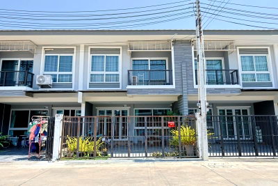 ทาวน์โฮม ไปรษณีย์ศรีราชา : ขายทาวน์โฮมหลังใหญ่ ม.ไฟน์เนสทาวน์ ศรีราชา, ชลบุรี