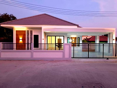 ขายบ้านเดี่ยว : ขายบ้านเดี่ยวมือหนึ่ง สไตลท์คอนเทมเพอรารี่ นาพร้าว ศรีราชา, ชลบุรี