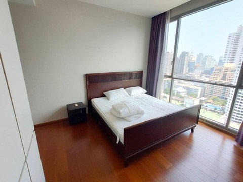 Quattro Thonglor By Sansiri 2 bed 2 bath