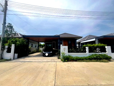 Houses for sale Chiang Mai College Of Dramatic Arts : House for sale in the Charisma Ville project, near many international schools. - SW001134