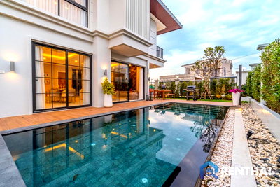 Houses for sale Frost Magical Ice of Siam : Brand new pool villa in the hear of Pattaya City, Close to international school.