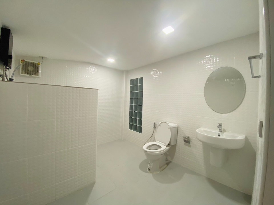 รูป ให้เช่า ให้เช่า บ้านหรู ในโครงการ ติดถนนซุปเปอร์ เชียงใหม่ - RW004596 - รูปที่ 22/30