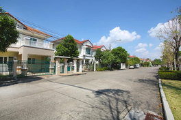 รูป Maneerin Park - รูปที่ 4/4