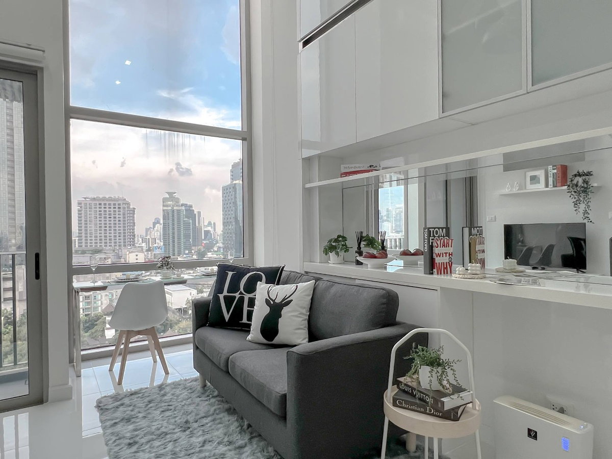 picture #K116  For rent  Ideo Morph 38 Pet Friendly ✨  - 1/8