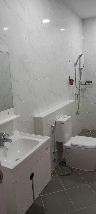 รูป ให้เช่า บ้านหมู่บ้านหรู สไตล์โมเดิร์น แม่ริม เชียงใหม่ - RW004639 - รูปที่ 13/14