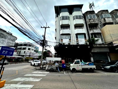 Shophouses for sale Kasetsart University Si Racha Campus : Sriracha building for sale, 2 units, corner, prime location, Sriracha Nakhon Zone 