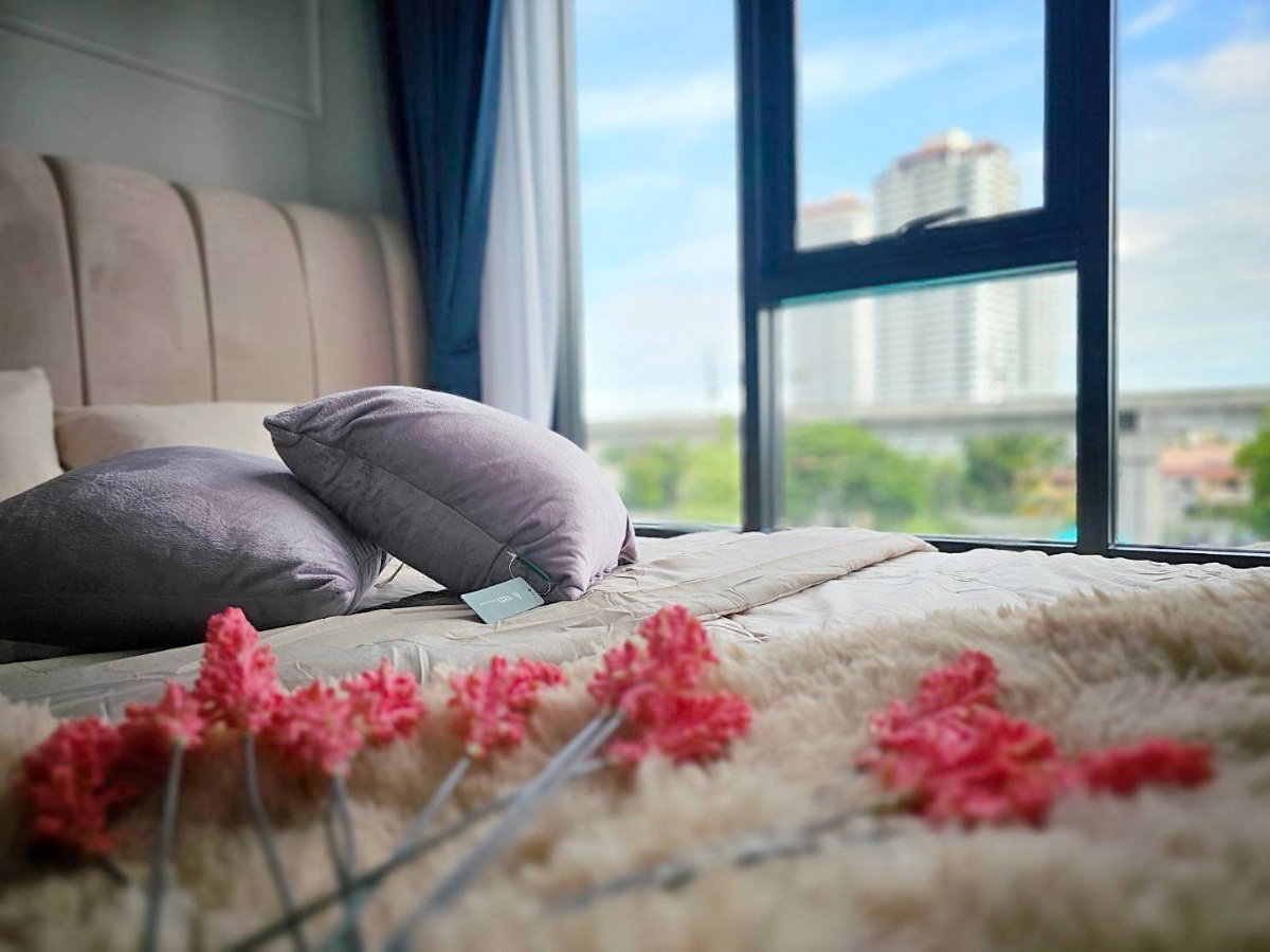 🎯 RYE HUAMAK 🔥🔥 ห้องใหม่ FREE Internet WIFI ! แต่งสวยมาก พร้อมเข้าอยู่ ชอบมาคุยหน้างานจ้าา (AL001)