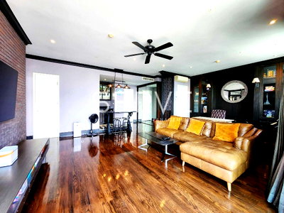 Condos for sale : 🔥Hot Price 26 MB🔥 2 Beds with Bathtub & 1 Living Room Good Location BTS Phrom Phong and Benjasiri Park at Aguston Sukhumvit 22 Condo / For Sale
