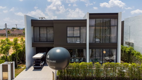 Highland Park Pool Villas Pattaya 4 bedrooms, for sale