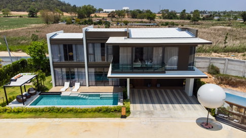 Highland Park Pool Villas Pattaya 4 bedrooms, for sale