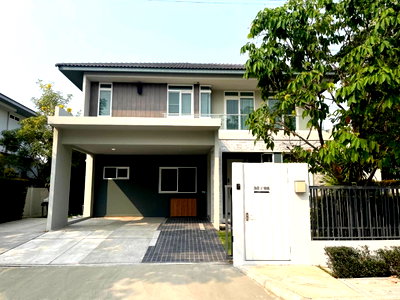 บ้านเดี่ยวให้เช่า : ให้เช่าบ้านเดี่ยวหรู  บ้านมือหนึ่ง โครงการใหม่หมู่บ้าน มันฑณาบางนา-วงแหวน (รามคำแหง 2)พร้อมเข้าอยู่สนใจติดต่อ Line @goodmanpro หรือ โทร 0999029192