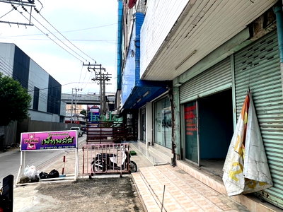 เช่าอาคารพาณิชย์ ถนนพระราม 9 : OGWL102 ให้เช่า อาคารพาณิชย์ ซ.รามคำแหง 12 4ชั้นครึ่ง ขนาด 200ตร.ว. พื้นที่ใช้สอย 200ตรม. 2นอน2น้ำ 35,000บ. 064-959-8900