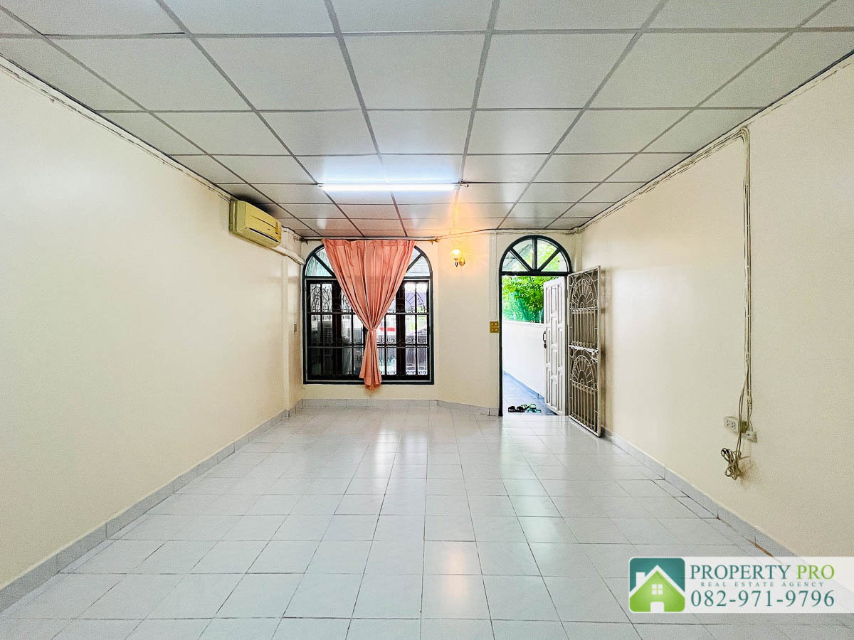 picture TownHouse for Sale Asoke Villa Ratchadaphisek Soi 3, 3 Bedroom 22 sqw 92 sqm good location Near MRT Rama 9, Huaikhwang, Din Daeng : VW24S-002  - 3/19