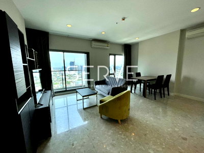 Condos for sale : 🔥Penthouse 2 Beds with Bathtub 101 sq.m. High Fl. Good Location Close to BTS Thong Lo 200 m. at The Crest Sukhumvit 34 Condo / For Sale