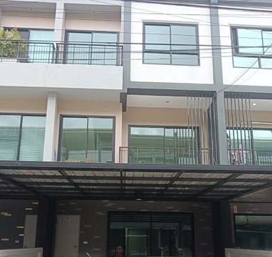 ขายพร้อมผู้เช่า เดอะ ทริปเปิล สุขุมวิท 113 - ศรีนครินทร์  มือ1  3 ชั้น 