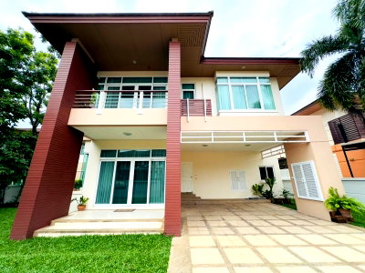 Houses for sale Kasetsart University Si Racha Campus : 2-story Sriracha detached house, The Boulevard Project, Sriracha, Chonburi.