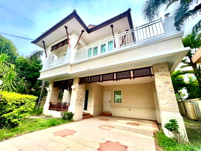 บ้านเดี่ยวให้เช่า : บ้านคาซาลูน่า (ติดทะเลบางแสน) - บ้านเดี่ยวให้เช่า 3 ห้องนอน - เงียบสงบเป็นส่วนตัว ความปลอดภัยสูง