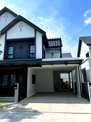 Houses for rent Samut Prakarn : Centro bangna km.7 , ready to move in. If interested, contact Line @goodmanpro or call 0999029192.
