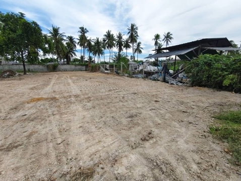 Land in Huai Yai, Bang Lamung, good location, with water and electricity, close to community areas.