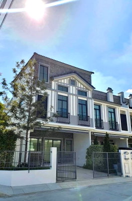 Houses for rent Samut Prakarn : Indy 5 bangna km7, near Mega Bangna for rent 