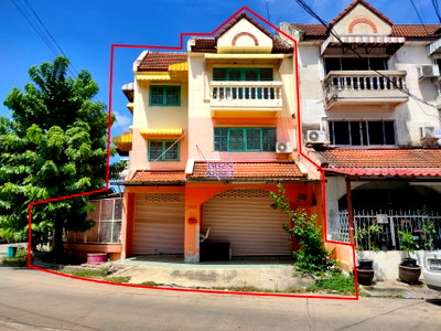 อาคารพาณิชย์ ปากเกร็ด นนทบุรี : ตึกแถว 3 ชั้น พญาไทวิลเลจ (หลังมุม) แจ้งวัฒนะ-ปากเกร็ด สภาพสวย