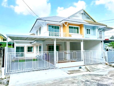 Twin houses for sale Nonthaburi : 2-story semi-detached house for sale, Pruksa Village 14B, Wat Lat Pla Duk, Nonthaburi, newly decorated, ready to move in.
