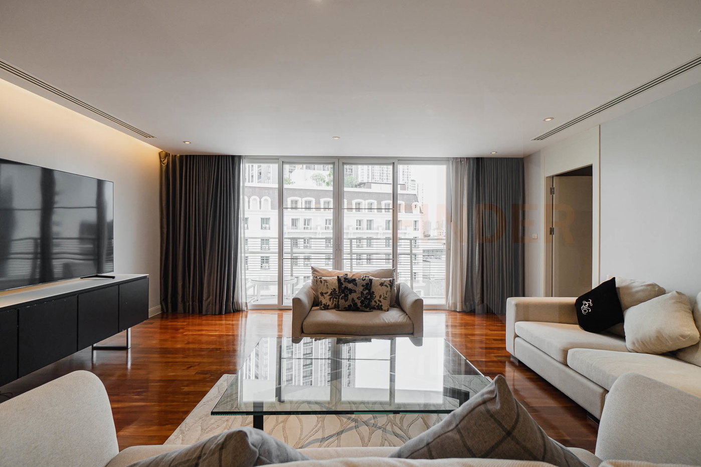 รูป La Citta Penthouse Thonglor 3 bedrooms, for rent - รูปที่ 2/10