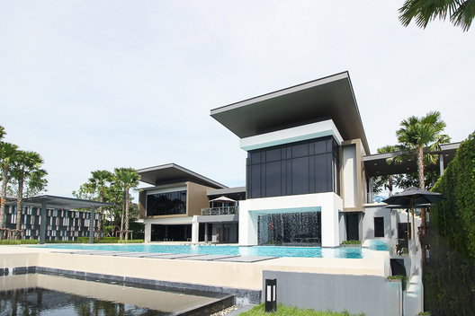 Project Mantana Srinakarin - Romklao Picture - 3/13