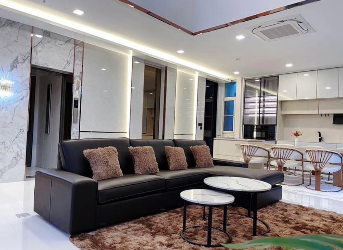 รูป ให้เช่าบ้านสวยแต่งครบ มีลิฟท์ 4นอนพร้อมห้องแม่บ้าน - รูปที่ 4/16